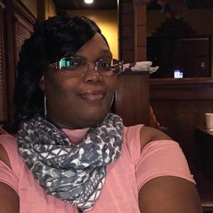 Meet your Posher, Antoinette